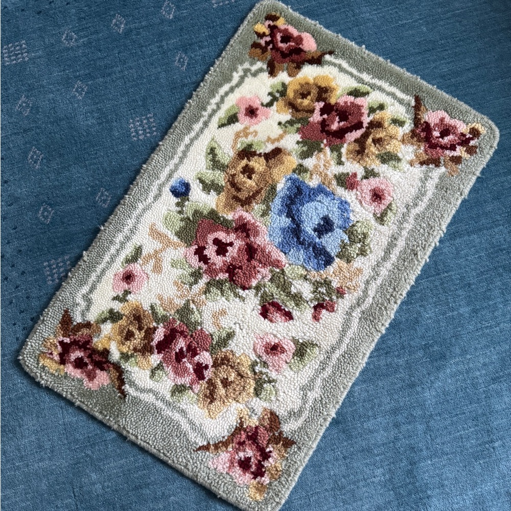 Tufted Floral Rug